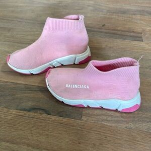 Definitely not real. Just for fun. Size 24 / 8 / 18-24 months speed sneakers